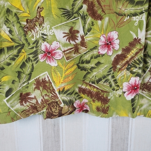 Vintage Boxy Fit Hawaiian‎ Print Button Down Shirt Size Medium Petite - Picture 6 of 8
